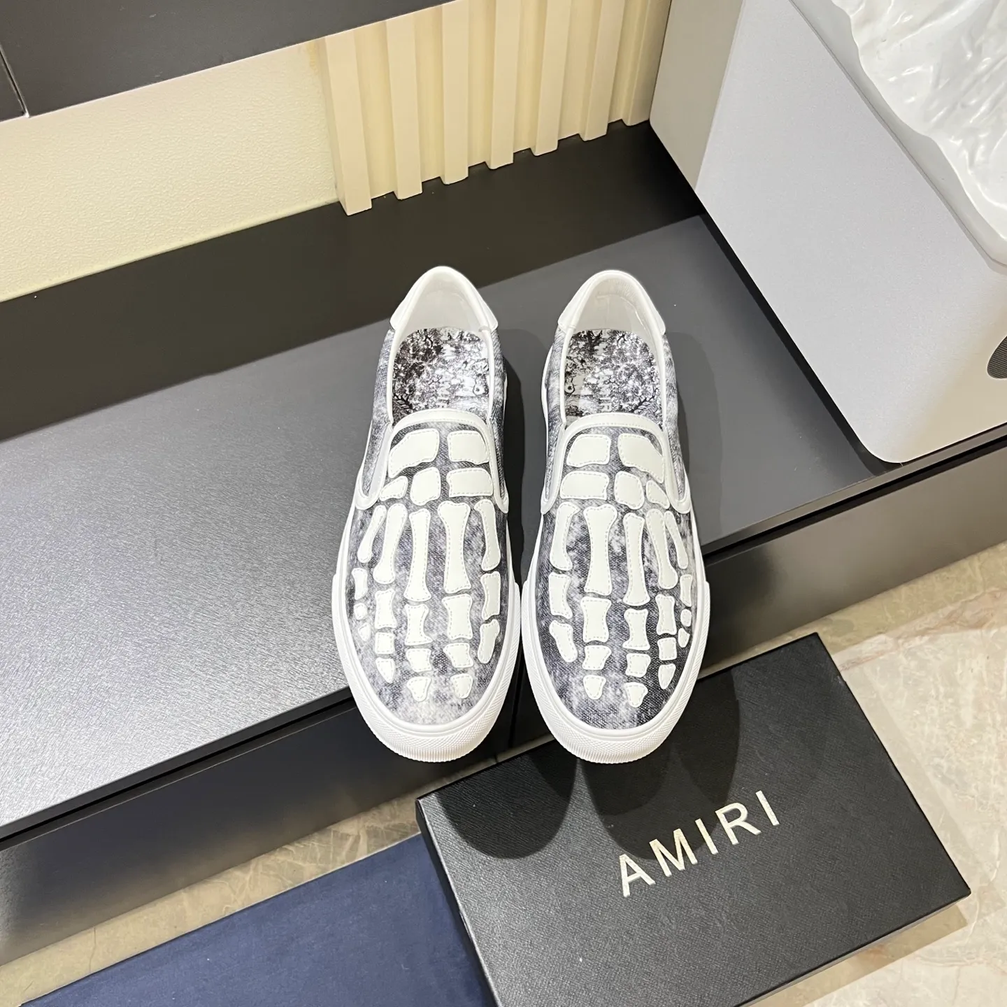 Men's shoes 💰p420, amiri The top purchasing agent for bone shoes 🔍🔍 is on sale at the men's counter at the same time. Cowhide is paired with 5D dynamic design style.